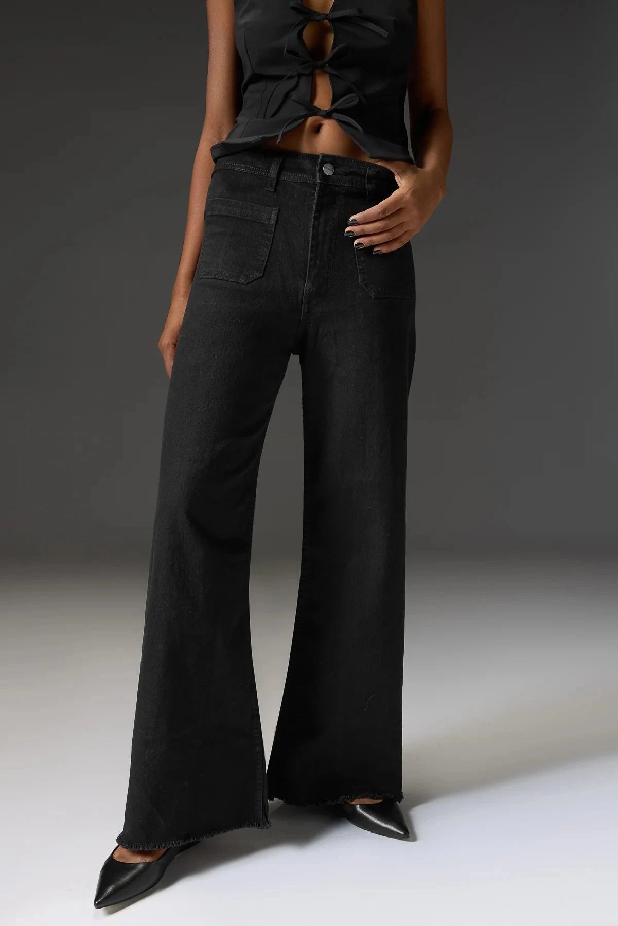 LT1K Black Utility Pocket Wide-Leg Frayed Hem Jeans. - lessthan1thousand