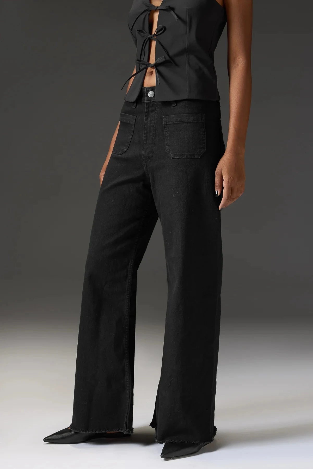 LT1K Black Utility Pocket Wide-Leg Frayed Hem Jeans. - lessthan1thousand