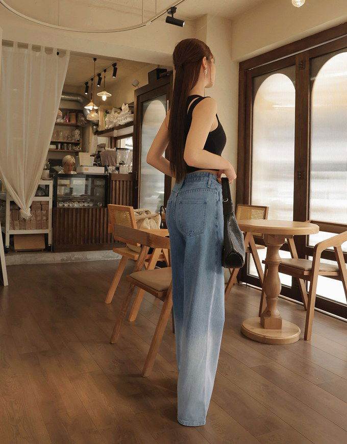 LT1K Blue Two-Tone Wide-Leg Jeans. - lessthan1thousand