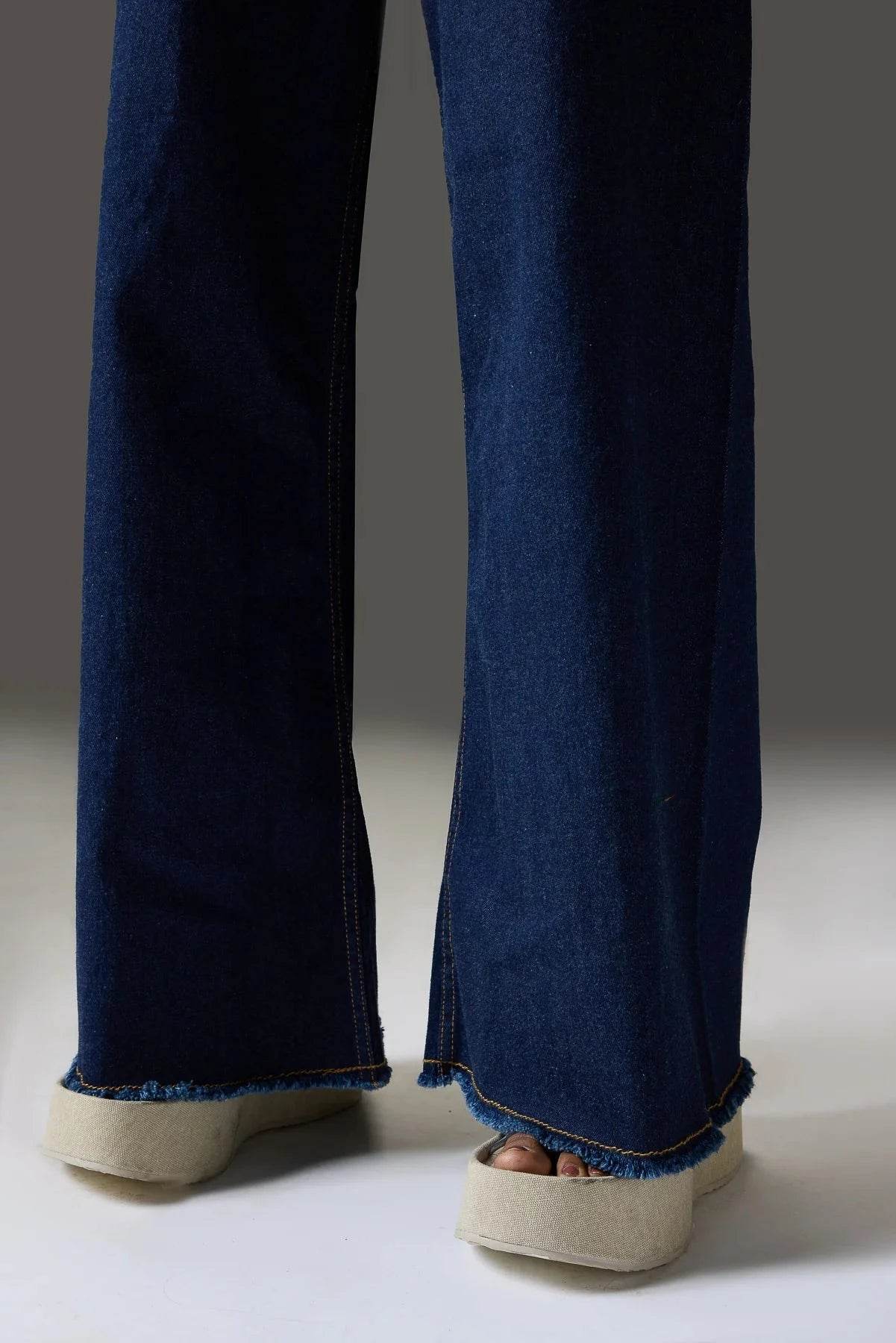 ZARA Dark Blue Utility Pocket Wide-Leg Frayed Hem Jeans. - lessthan1thousand