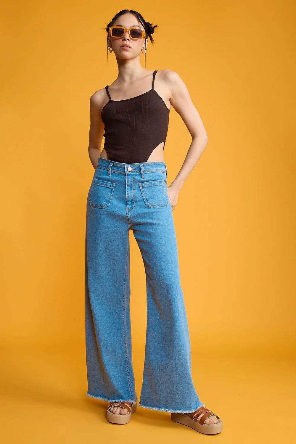 LT1K Light Blue Utility Pocket Wide-Leg Frayed Hem Jeans. (MINOR FAULT) - lessthan1thousand