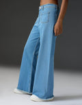 ZARA Light Blue Utility Pocket Wide-Leg Frayed Hem Jeans. - lessthan1thousand