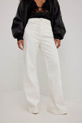 LT1K White Utility Pocket Wide-Leg Frayed Hem Jeans. - lessthan1thousand