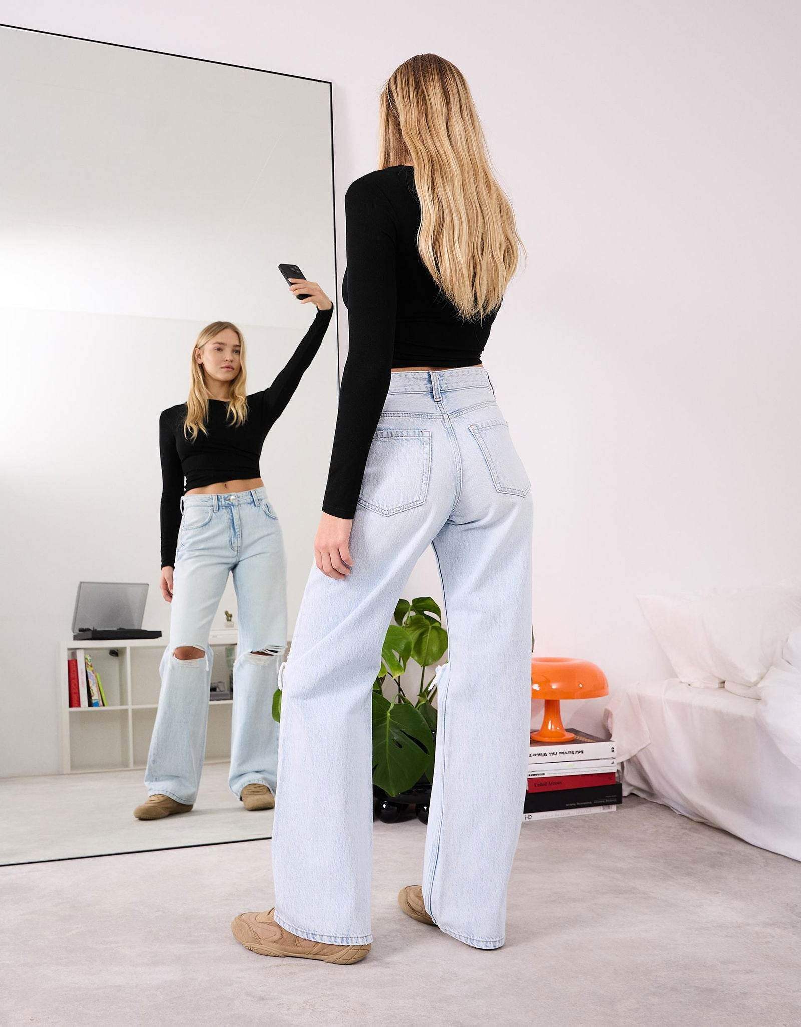 ZARA Light Blue Knee-Ripped High-Waisted Wide-Leg Jeans. - lessthan1thousand