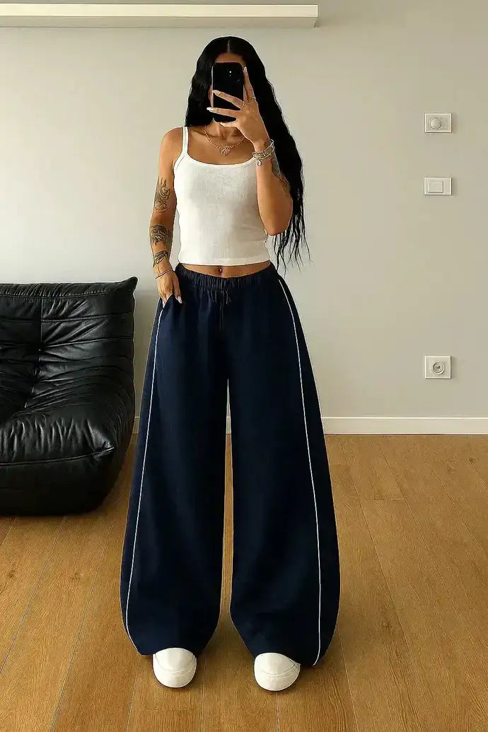LT1K Black Wide leg Trouser With Piping Detail.(Perfect For All Season)