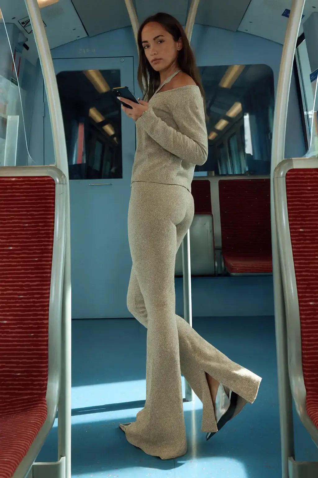 LT1K Oat Fix Belt Slit Flare Trouser.(Perfect For All Season)