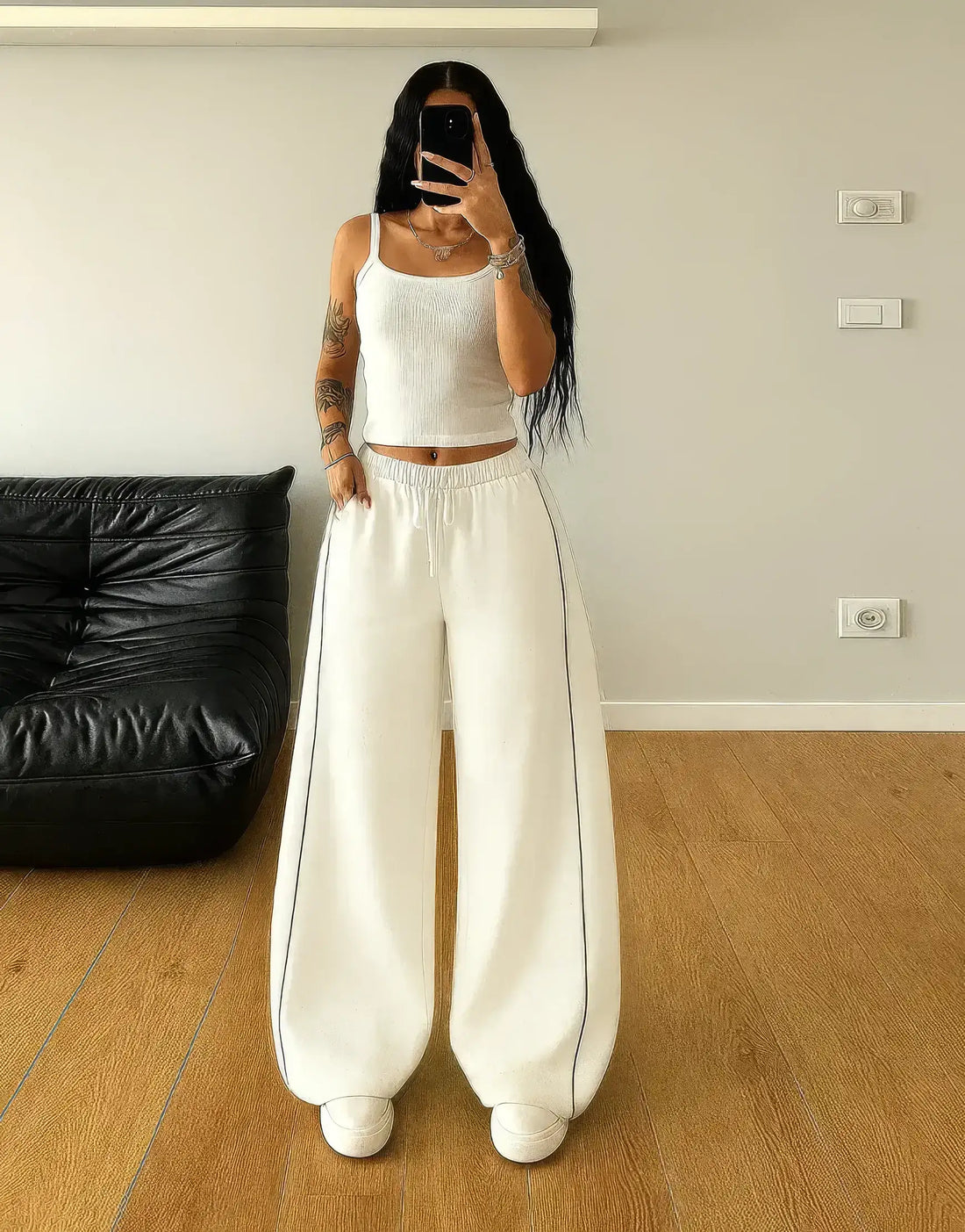LT1K Grey Wide leg Trouser With Piping Detail.(Perfect For All Season)