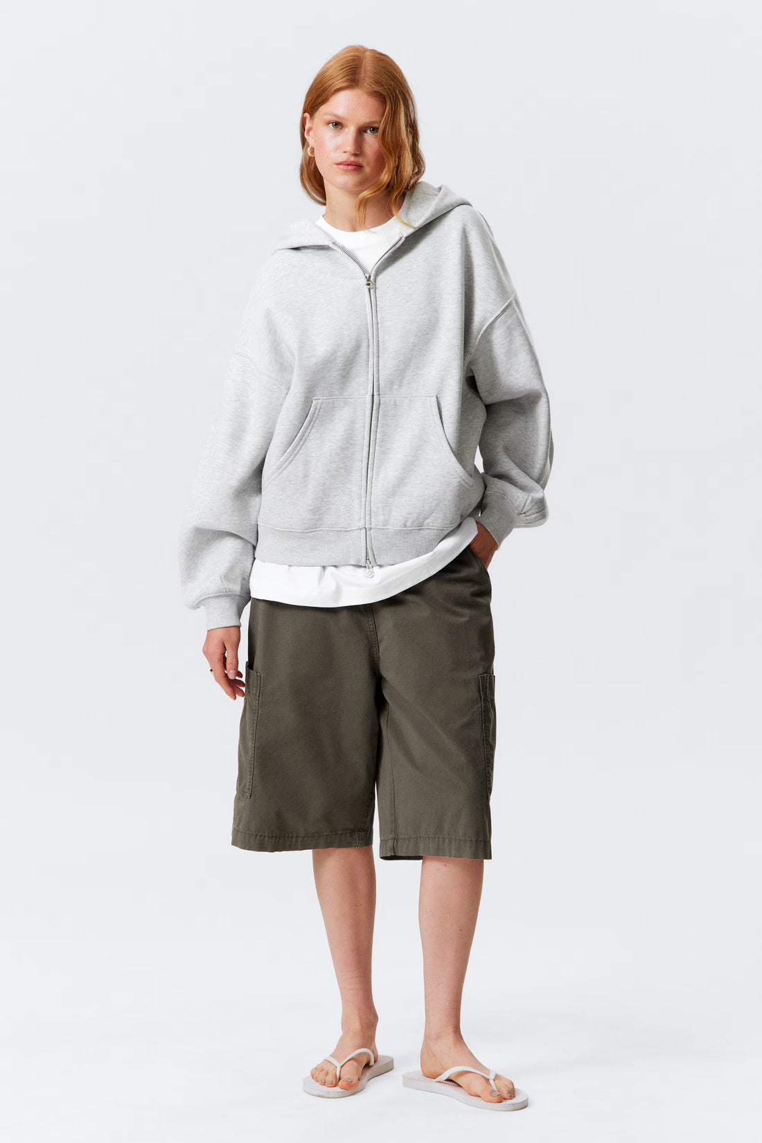 LT1K Grey Zipper Oversize hoodie.