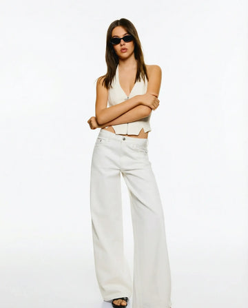 LT1K White High-Waisted Wide-Leg Jeans.