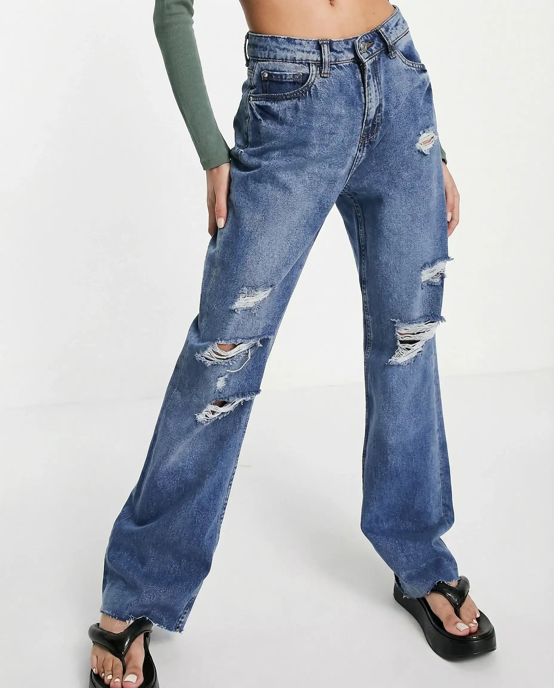 Urban Bliss Ripped Loose Jeans.