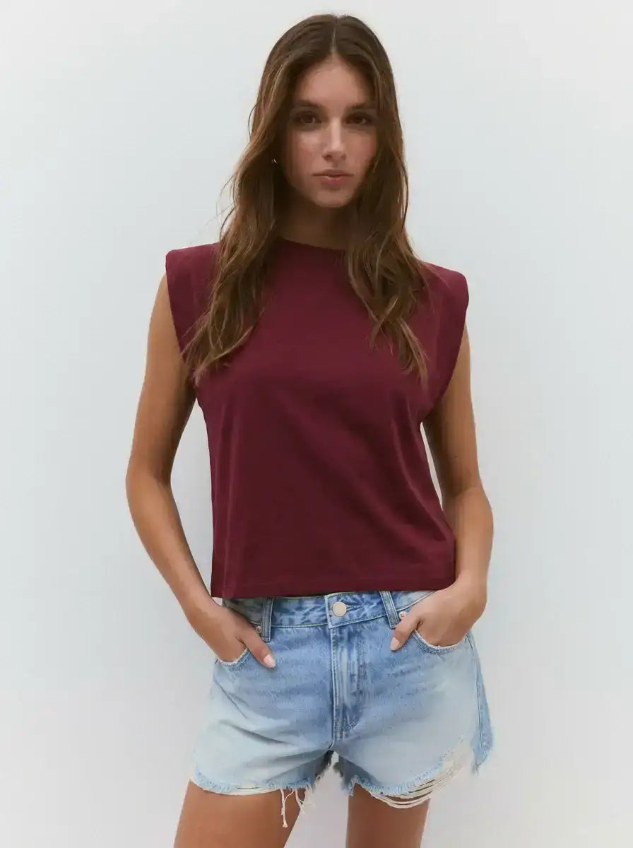 LT1K Regular Sleeveless T-Shirt.