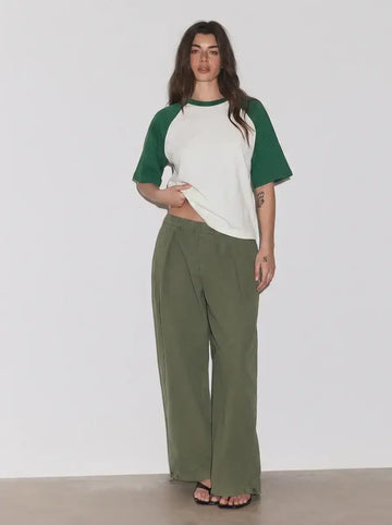LT1K Raglan Oversize T-Shirt. (White/Green)