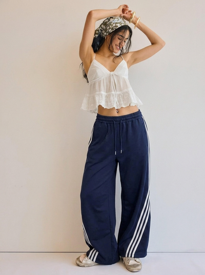 LT1K Cross Stripe Wide Leg Trosuers. (Perfect For All Season).